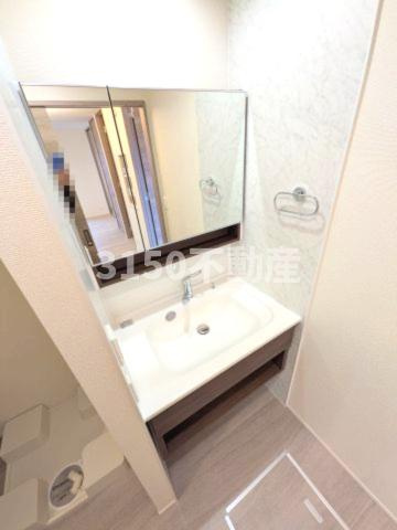 セレスティア本荘中ノ町　Cの洗面所