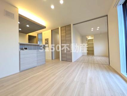 セレスティア本荘中ノ町　Cの居間・リビング