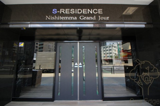 【エントランス】 | La Douceur西天満