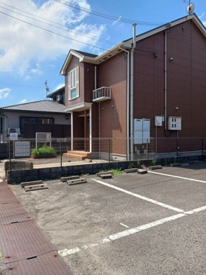 【駐車場】 | ラ・マーレ | 駐車場に車を止められます