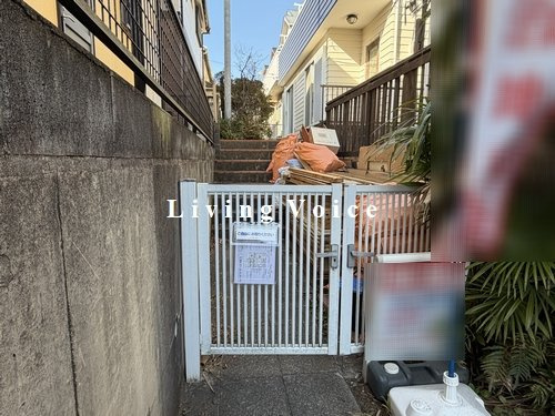 【エントランス】 | 【仲介手数料０円】藤沢市石川3丁目　中古一戸建て | 藤沢市石川3丁目　中古一戸建て