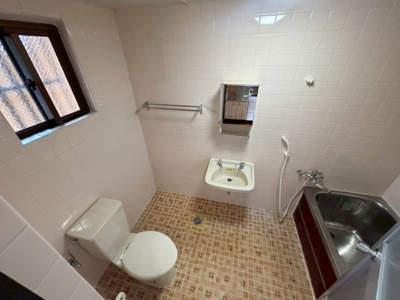 【トイレ】 | エトワール牧志 | ※退去前の為、写真と現状が異なる場合がございます