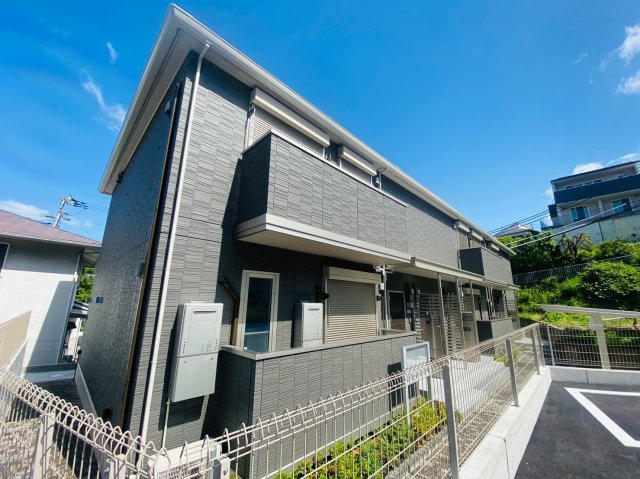 クローバー富士3号館の外観