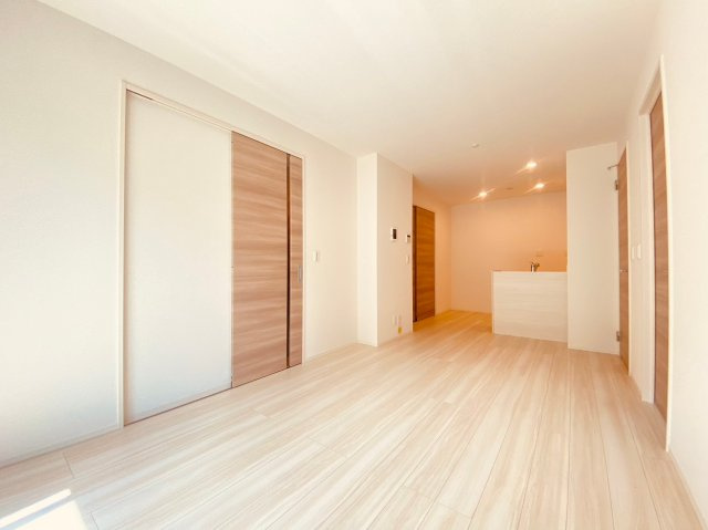 クローバー富士3号館の居間・リビング