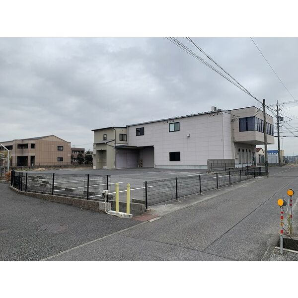 知立市来迎寺町貸事務所倉庫の外観