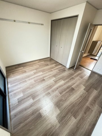 西宮市上大市２丁目のアパートの寝室