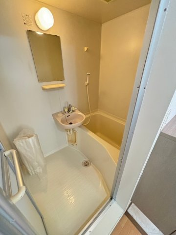 西宮市上大市２丁目のアパートの浴室