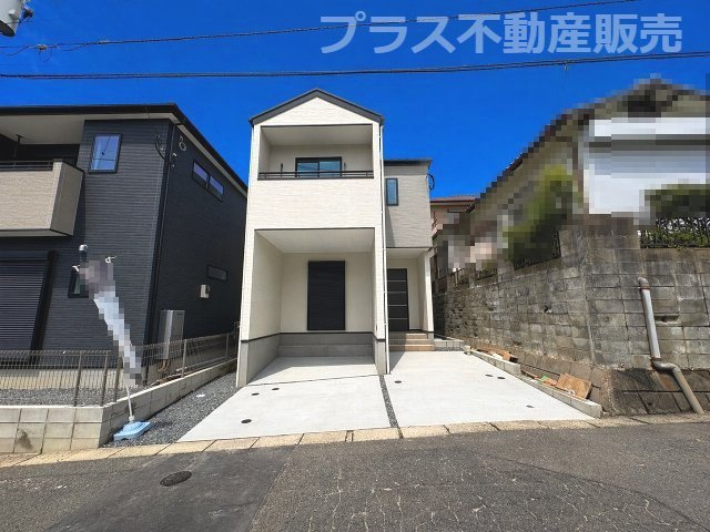 【玄関】 | 大野城市中1丁目3期　3号棟（全3棟）【仲介手数料無料・0円】 | 施工例。施工例は完成時と異なる場合があります。