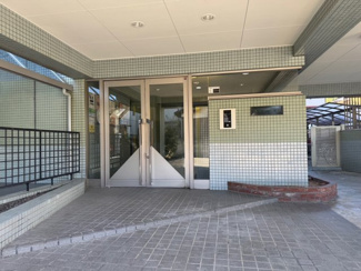 【エントランス】 | ユッサ浦和