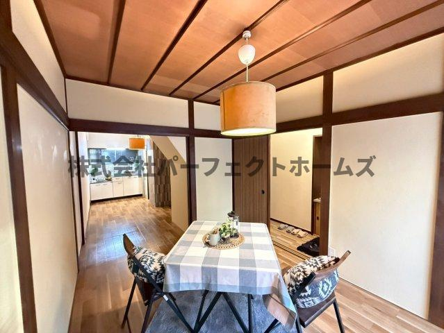 高野道1丁目戸建　賃貸の居間・リビング|ゆったりとしたリビングです