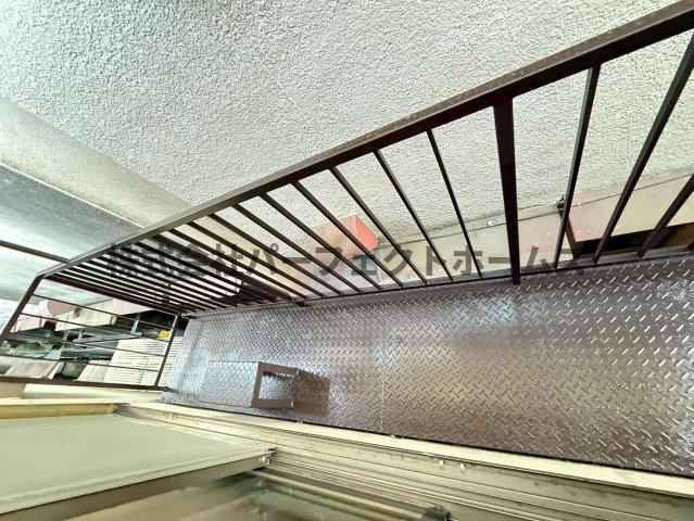 高野道1丁目戸建　賃貸のバルコニー|暖かな日差しのふりそそぐバルコニー