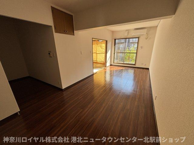 【居間・リビング】
