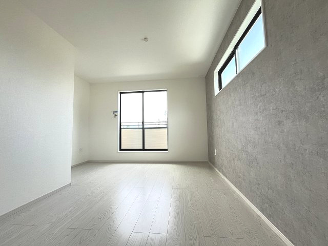 【寝室】 | 大野城市中1丁目3期　1号棟（全3棟）【仲介手数料無料・0円】 | 現地写真。2階主寝室です。