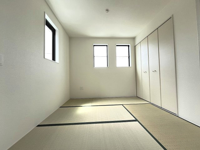 【和室】 | 大野城市中1丁目3期　1号棟（全3棟）【仲介手数料無料・0円】 | 現地写真。1階和室です。