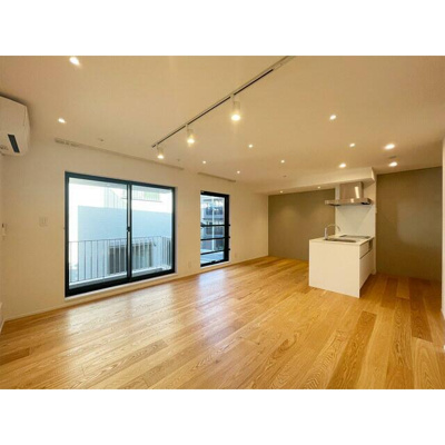 【居間・リビング】 | PIENZA中野新橋 | 14.7帖のきれいなLDK。