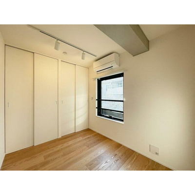 【寝室】 | PIENZA中野新橋 | きれいなフローリング。