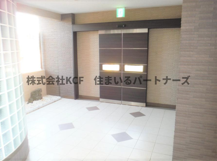 イル・ヴリールのエントランス|建物の内部です
