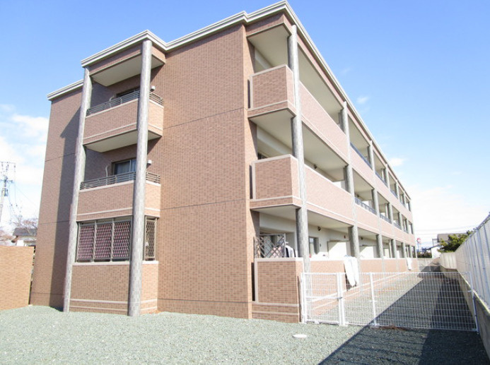 ラ・プルミエールの外観|おしゃれな外観です