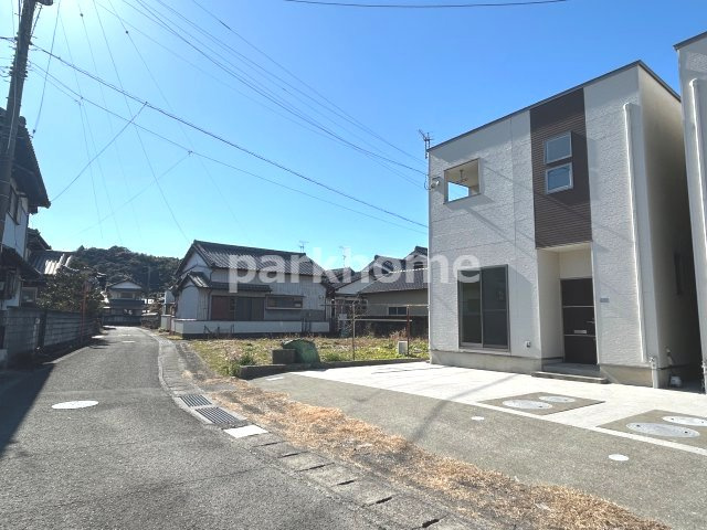 リッチプラスの駐車場