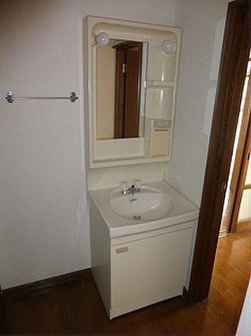 ガーデンハウスの洗面所|使いやすい洗面所です