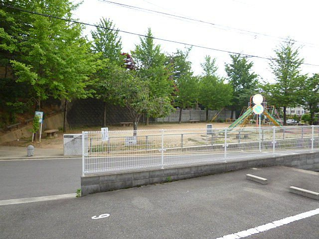 ガーデンハウスの駐車場|駐車場があるので、車を買う予定の方も安心です