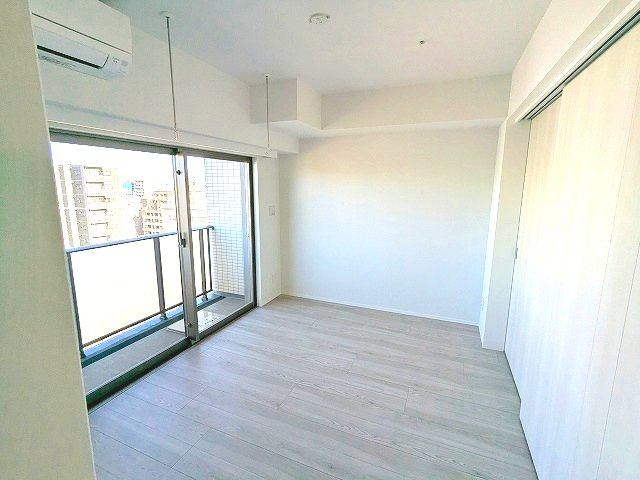 LUMIEC un KITAUENOの設備|角部屋、洋室にエアコン・ウォークインクローゼット・取り外し可能な室内物干し設備付き、インターネット無料