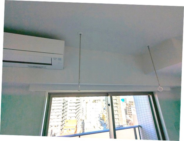 LUMIEC un KITAUENOの設備|洋室にエアコンと取り外し可能な室内干し設備付