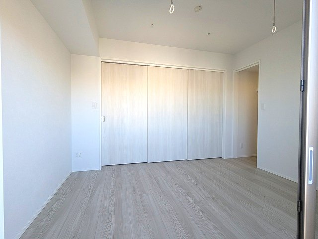 LUMIEC un KITAUENOの設備|角部屋、洋室にエアコン・ウォークインクローゼット・取り外し可能な室内物干し設備付き、インターネット無料