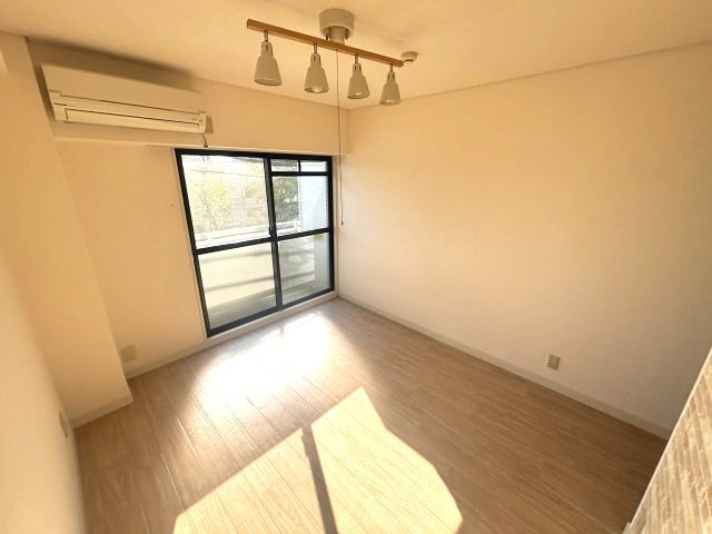 ステューディオアッシュの洋室