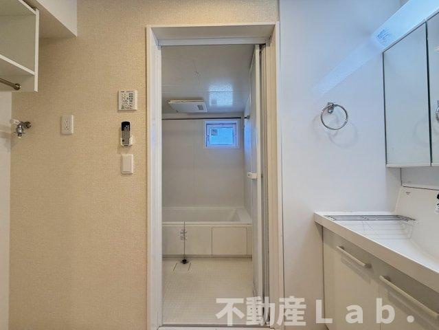 セレブ南高江のエントランス