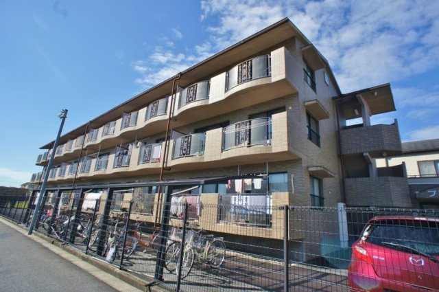 天理市前栽町の賃貸マンション