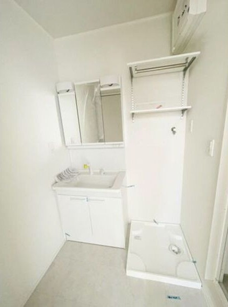 GUCCIフィールドⅡの洗面所|明るい洗面所です