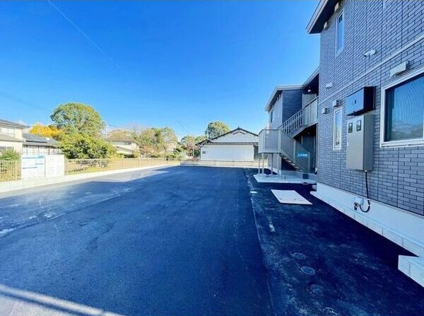 GUCCIフィールドⅡの駐車場|カースペースがあります