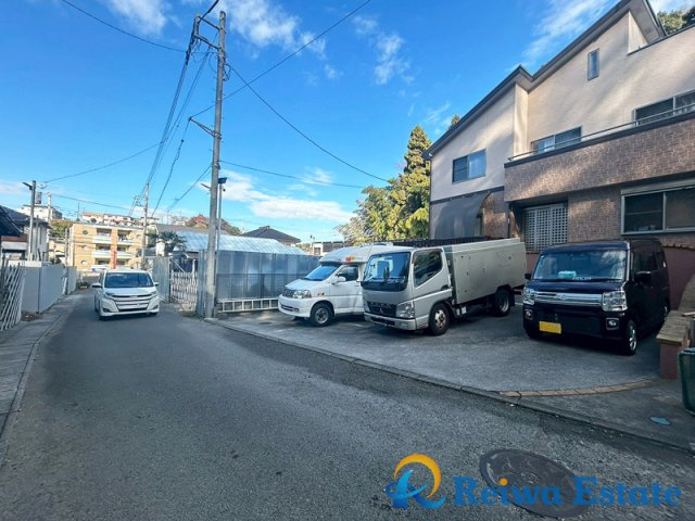 中古戸建　藤沢市大庭の前面道路含む現地写真