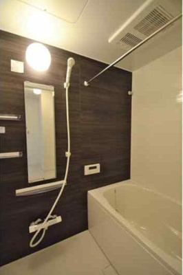 【浴室】 | La Stella | 追い焚き機能、浴室乾燥機付きバス。