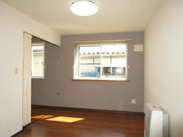 パリエ壱番館の居間・リビング