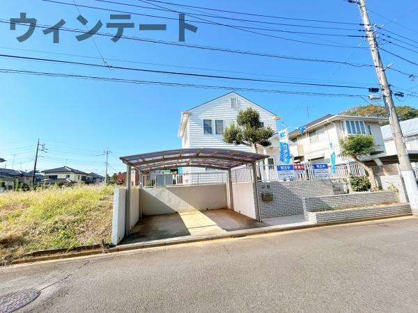 龍ケ崎市城ノ内1丁目　中古戸建の前面道路含む現地写真|【内外装リフォーム中11/28更新】外観写真です。外壁や10～15年に１度塗装がメンテナンスの目安です。外壁屋根塗装いたします。