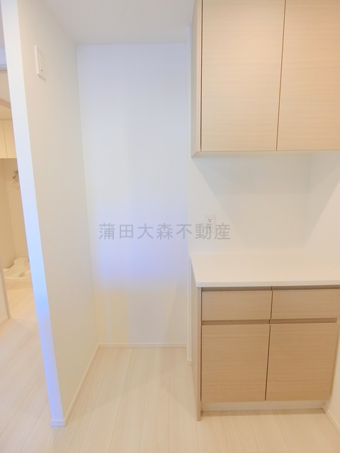 スタイリオ池上SOUTHスタイリオイケガミサウスのキッチン|冷蔵庫置き場と