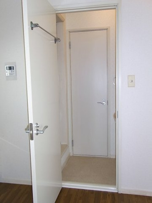 【玄関】 | カーサ・セレーノＢ棟