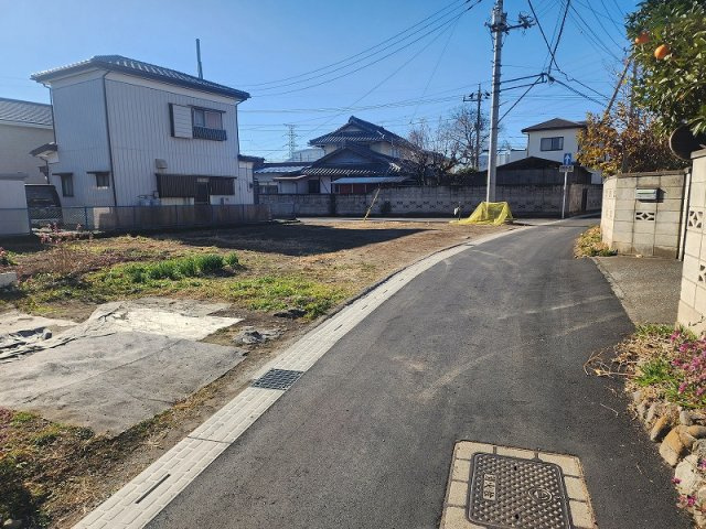高崎市浜川町　売地の前面道路含む現地写真
