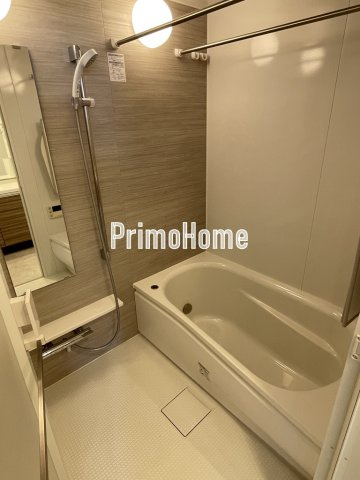 LUPINUS　Courtの浴室