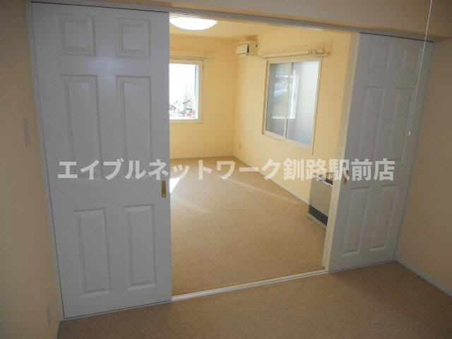 ペラッツィ暁の居間・リビング