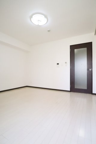 大阪市都島区中野町２丁目の賃貸マンションの洋室