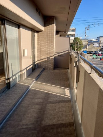 サーパス西宝町のバルコニー