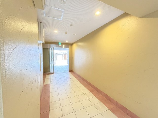 アルビオン新北野のロビー