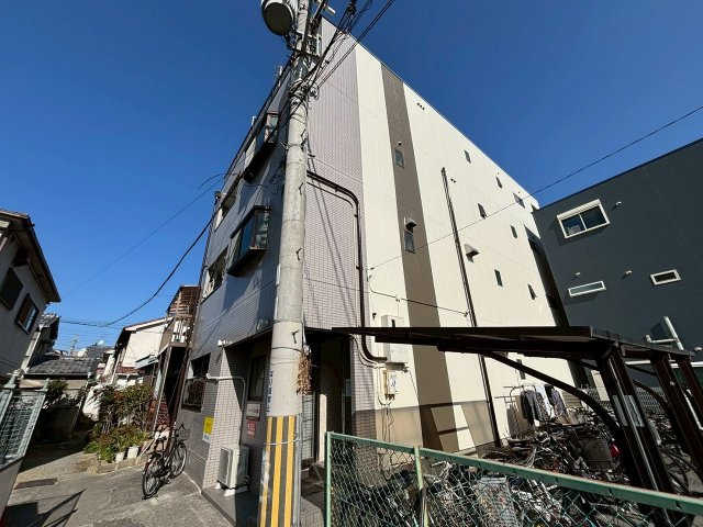レジデンス三津屋の外観