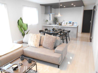 【居間・リビング】 | 郡山市片平町釜場新築一戸建て1棟 | ゆったりとしたリビングです