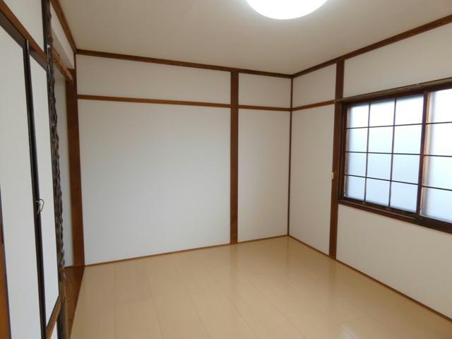 駒場町4テラスハウスの居間・リビング