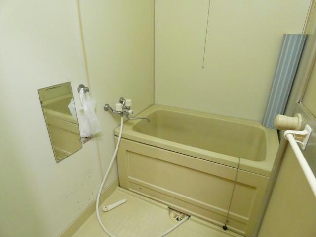 駒場町4テラスハウスの浴室