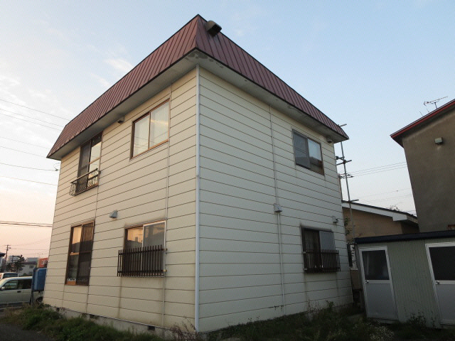 駒場町4テラスハウスの外観